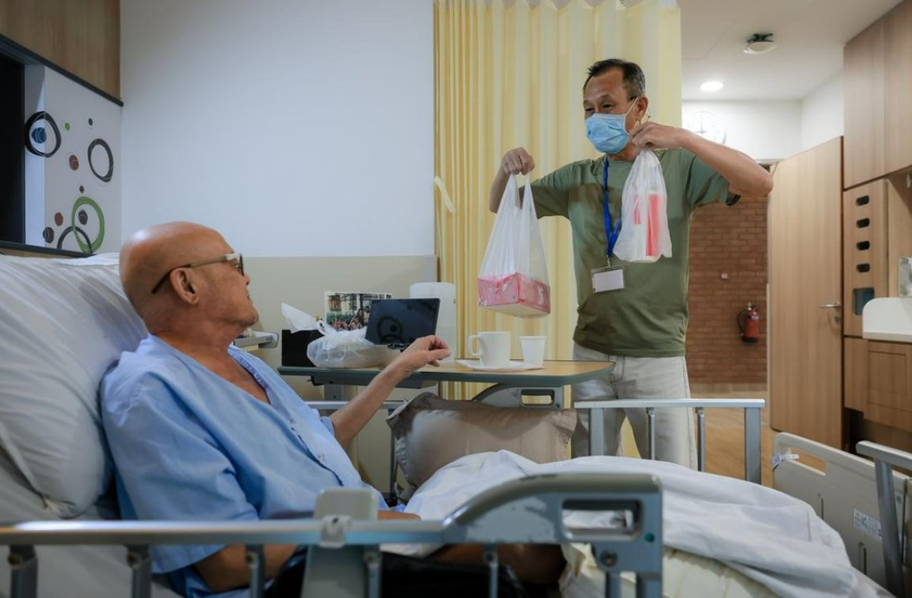 ‘Last’ meals: How durian, chilli crab, and KFC bring comfort to the dying in S’pore